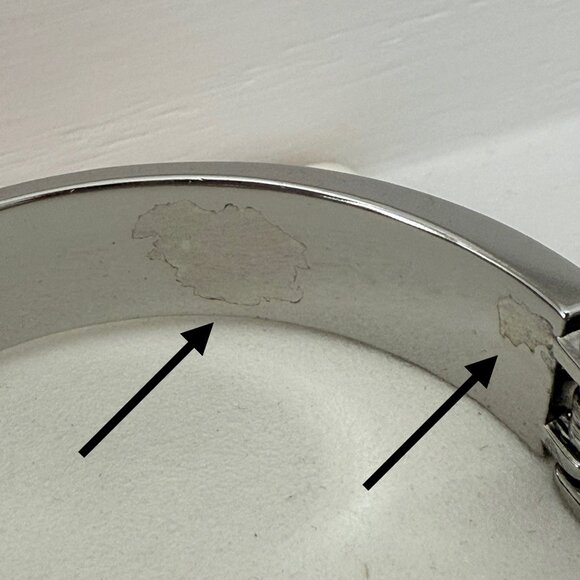 ✨ Add a pop of color and sparkle to your stack with this chic hinged bangle! - Picture 8 of 8